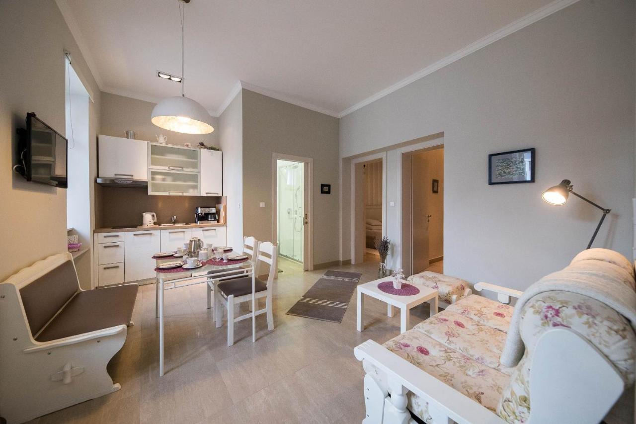 Apartmani Marion Crikvenica Esterno foto