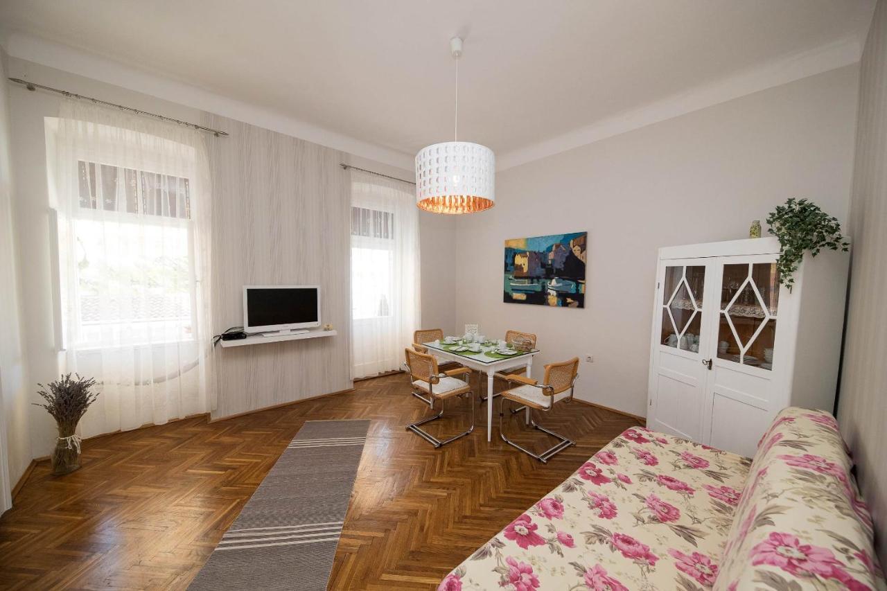 Apartmani Marion Crikvenica Esterno foto