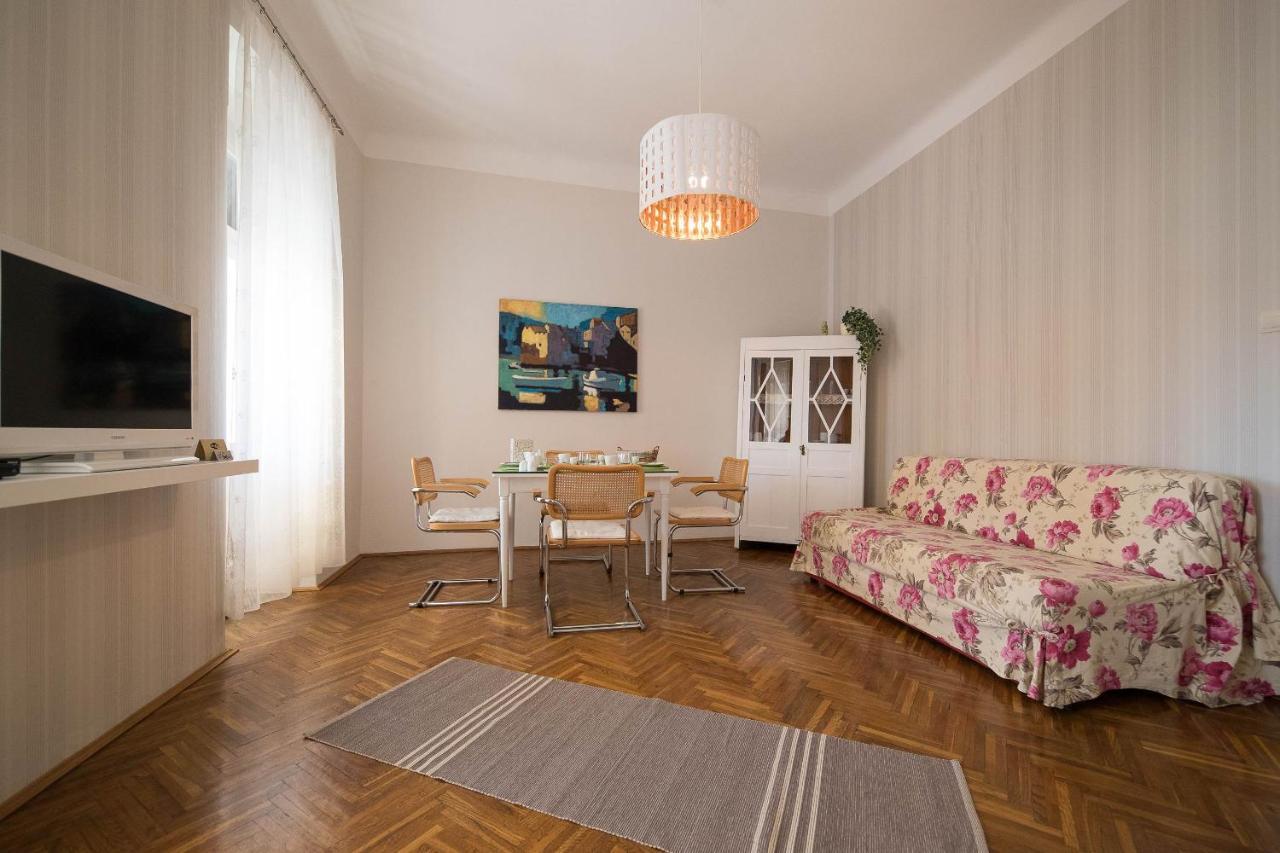 Apartmani Marion Crikvenica Esterno foto